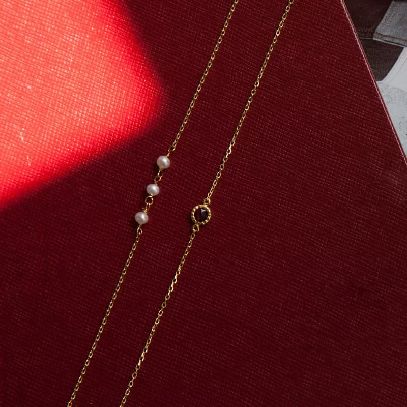 石榴石小圓片純銀手鍊_1月誕生石。生日禮物。特色。天然石