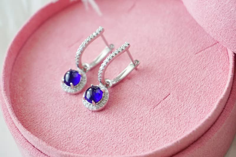Natural Blue Sapphire Drop Earrings Sterling Silver 925 with Whitegold Plated.