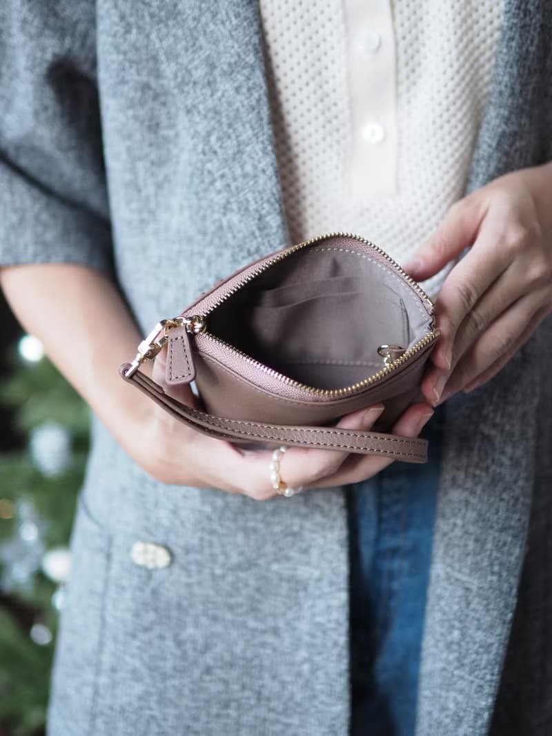 Pie (Wood rose) :  Multi-purpose bag, Leather wallet, pouch , Soft leather