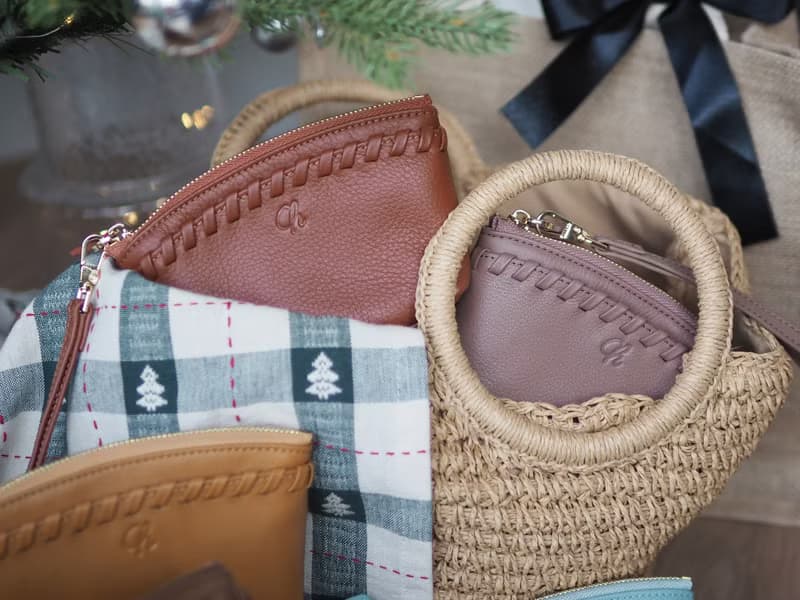 Pie (Wood rose) :  Multi-purpose bag, Leather wallet, pouch , Soft leather