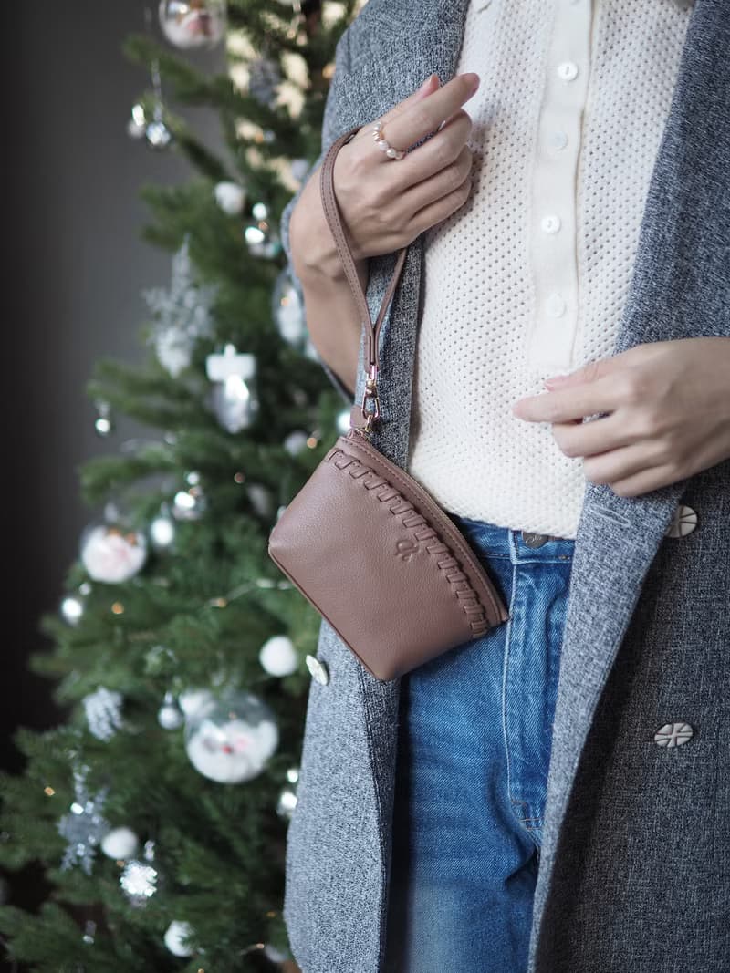 Pie (Wood rose) :  Multi-purpose bag, Leather wallet, pouch , Soft leather