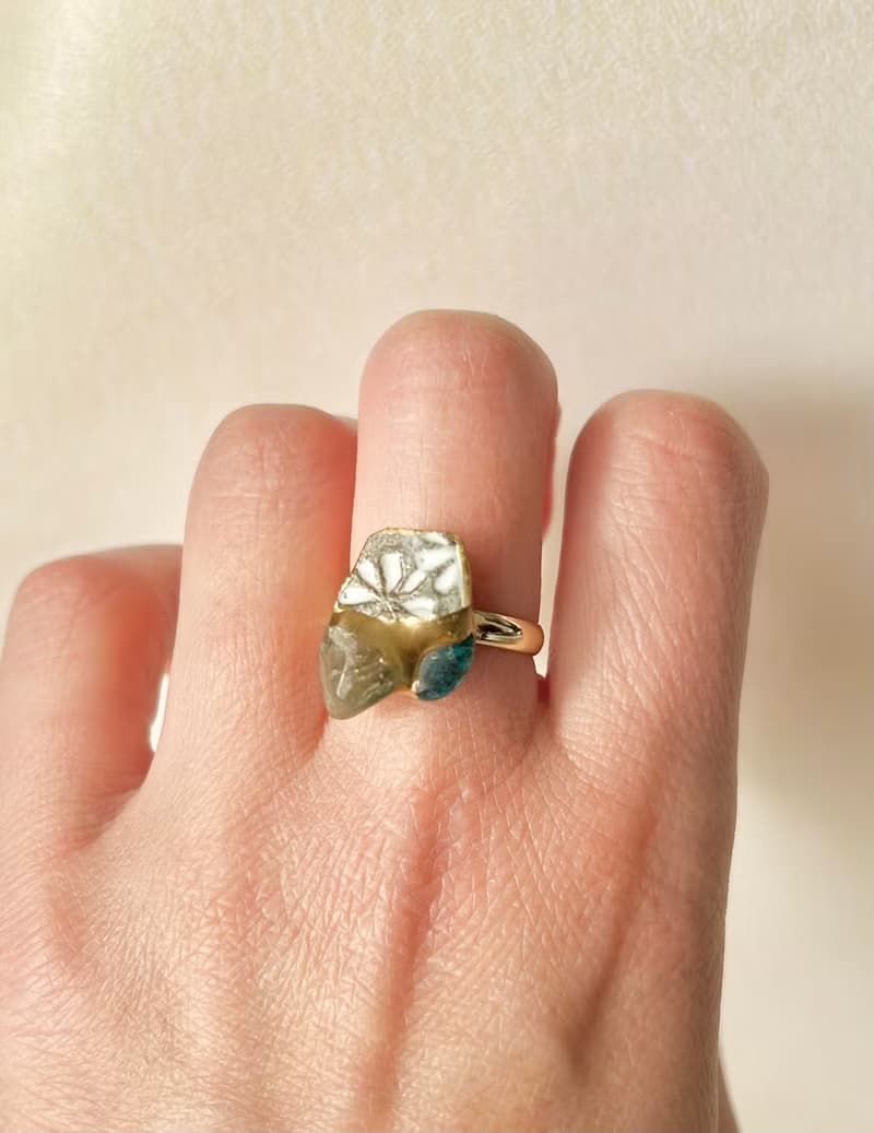 京焼　金継ぎ  リング　14K コーティング  フリーサイズ 　花柄　アパタイト　グリーンルチルクォーツ　天然石　伝統工芸　No.66