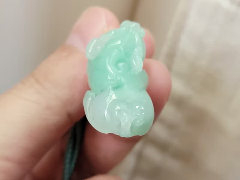 【親翠】天然翡翠 冰果綠飄綠花耳朵放光貔貅項鍊 招財貔貅
