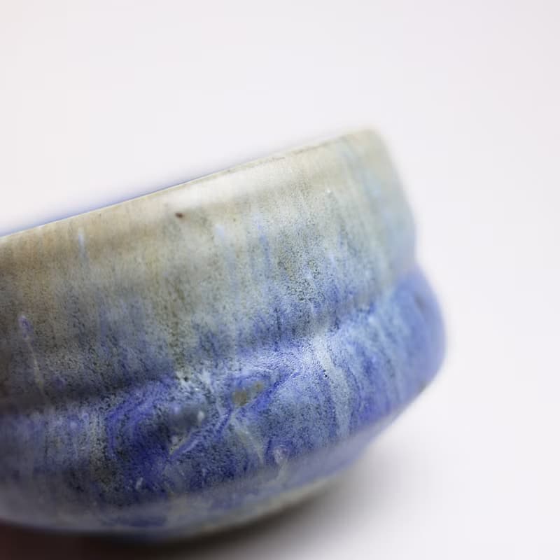 明芽窯 l 柴燒灰藍流釉鐵斑茶碗 藍 茶具 陶器 蒐藏品 陶藝品 H7