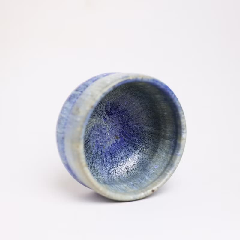 明芽窯 l 柴燒灰藍流釉鐵斑茶碗 藍 茶具 陶器 蒐藏品 陶藝品 H7