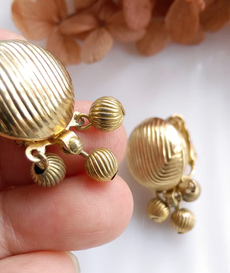 Vintage Jewelry  SARAH COV Golden Wardrobe 夾式耳環