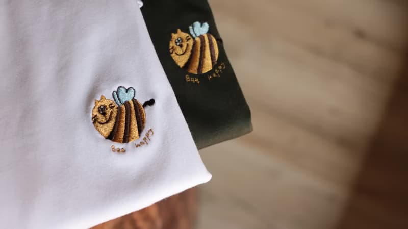 Bee happy /  上衣  刺繡 T-SHIRT  (中性版)