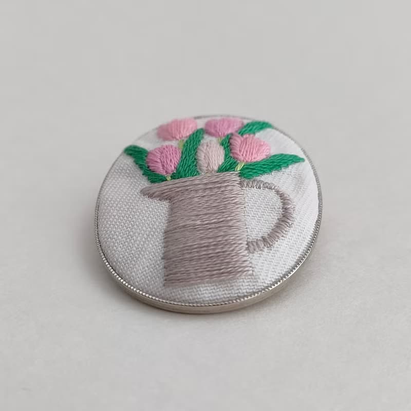 ピンクのチューリップ花束刺繍ブローチ