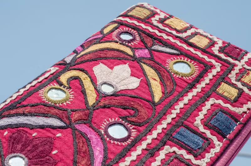 手工刺繡錢包 民族風長夾 刺繡皮夾 手工古布長夾-圓形鏡子刺繡