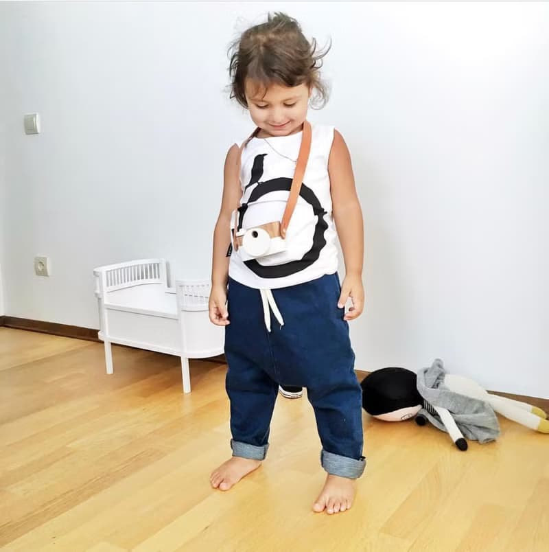 Moi Kids 冰島有機棉童裝背心上衣 2歲至8歲白色圈圈
