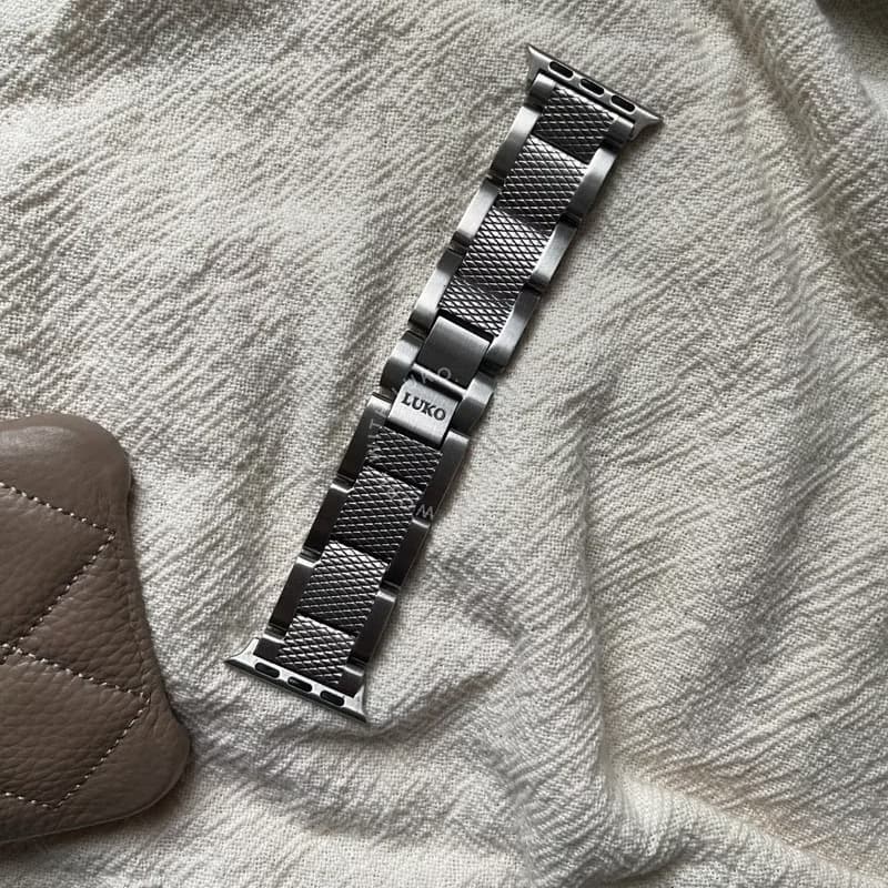 Apple Watch 菱格紋霧面不鏽鋼金屬錶帶 男款女款