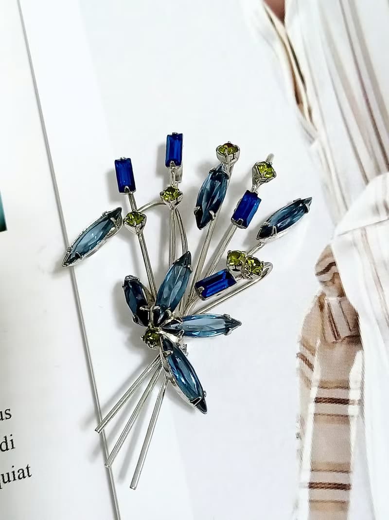 vintage jewelry 古董立體萊茵石花束 別針 胸針