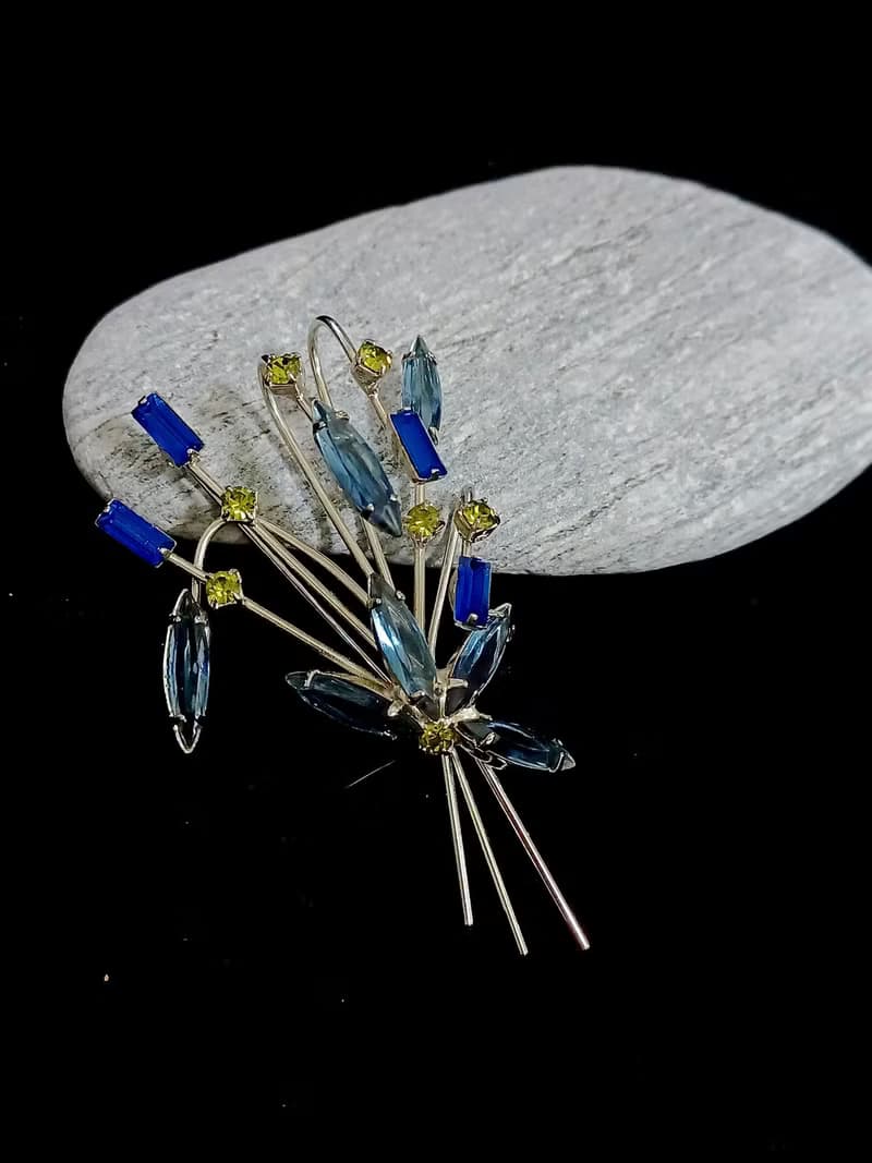 vintage jewelry 古董立體萊茵石花束 別針 胸針