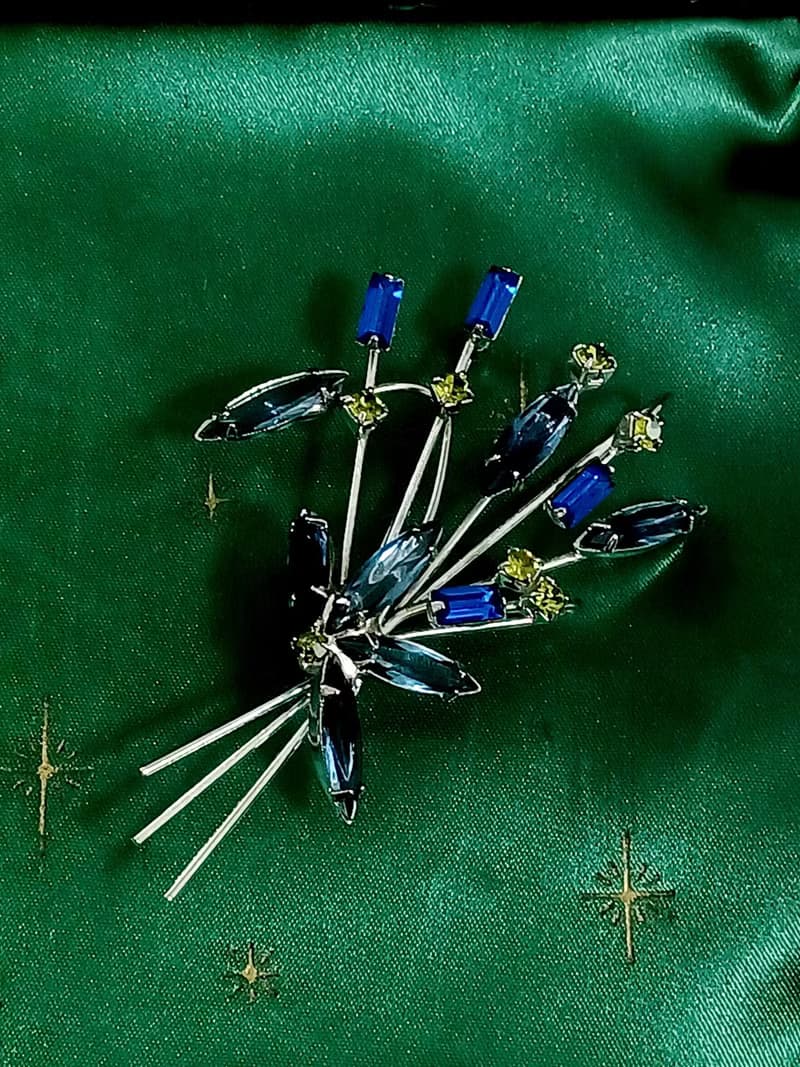 vintage jewelry 古董立體萊茵石花束 別針 胸針