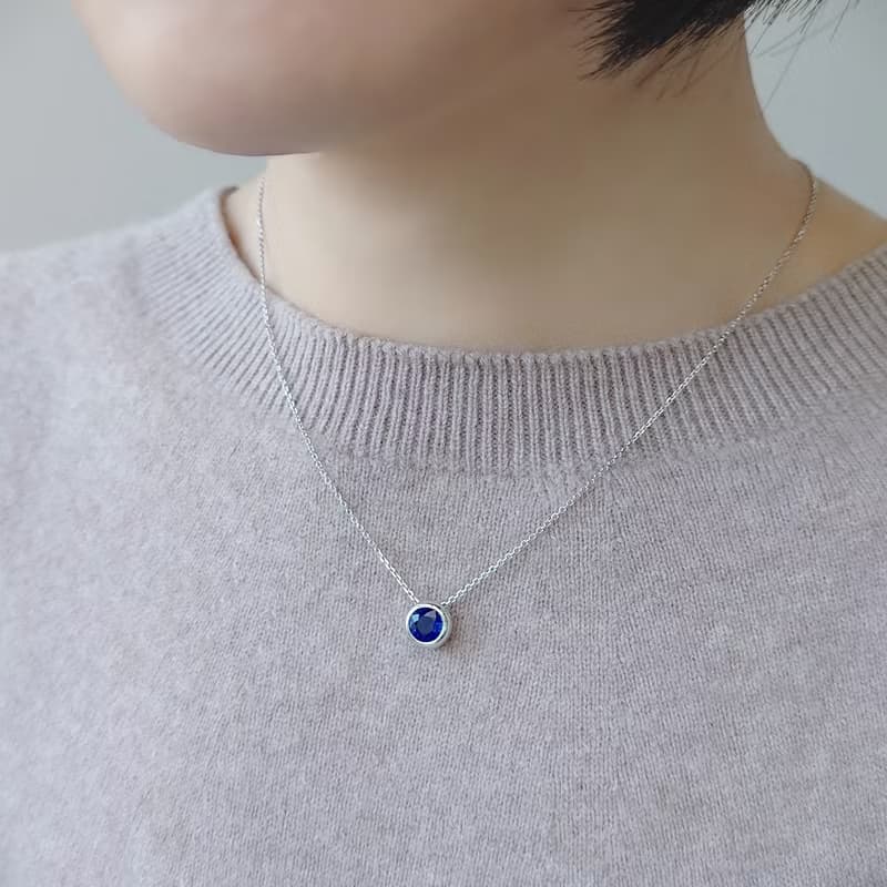 限量現貨 - 天然藍寶大顆包鑲 1.04 ct 18K 白項鍊 | 鍊子可單戴