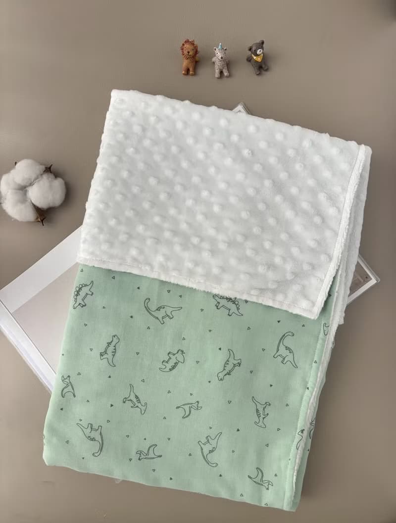 莫蘭迪綠小恐龍  寶寶荳荳絨毯 嬰兒手作 新生兒禮