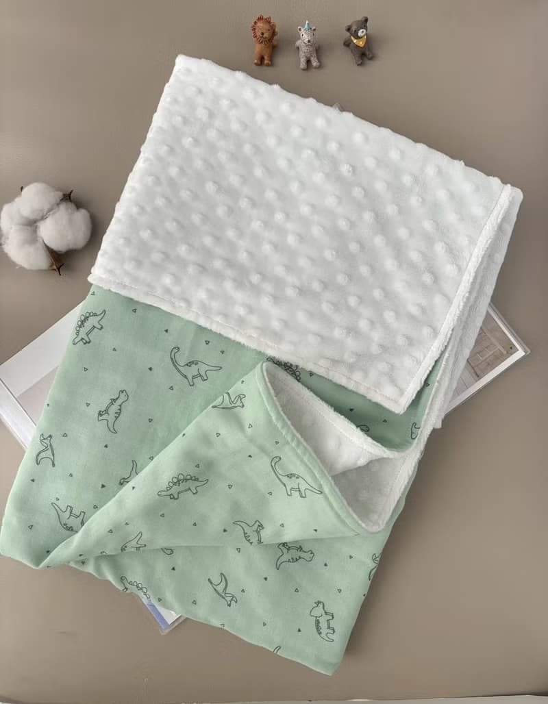 莫蘭迪綠小恐龍  寶寶荳荳絨毯 嬰兒手作 新生兒禮