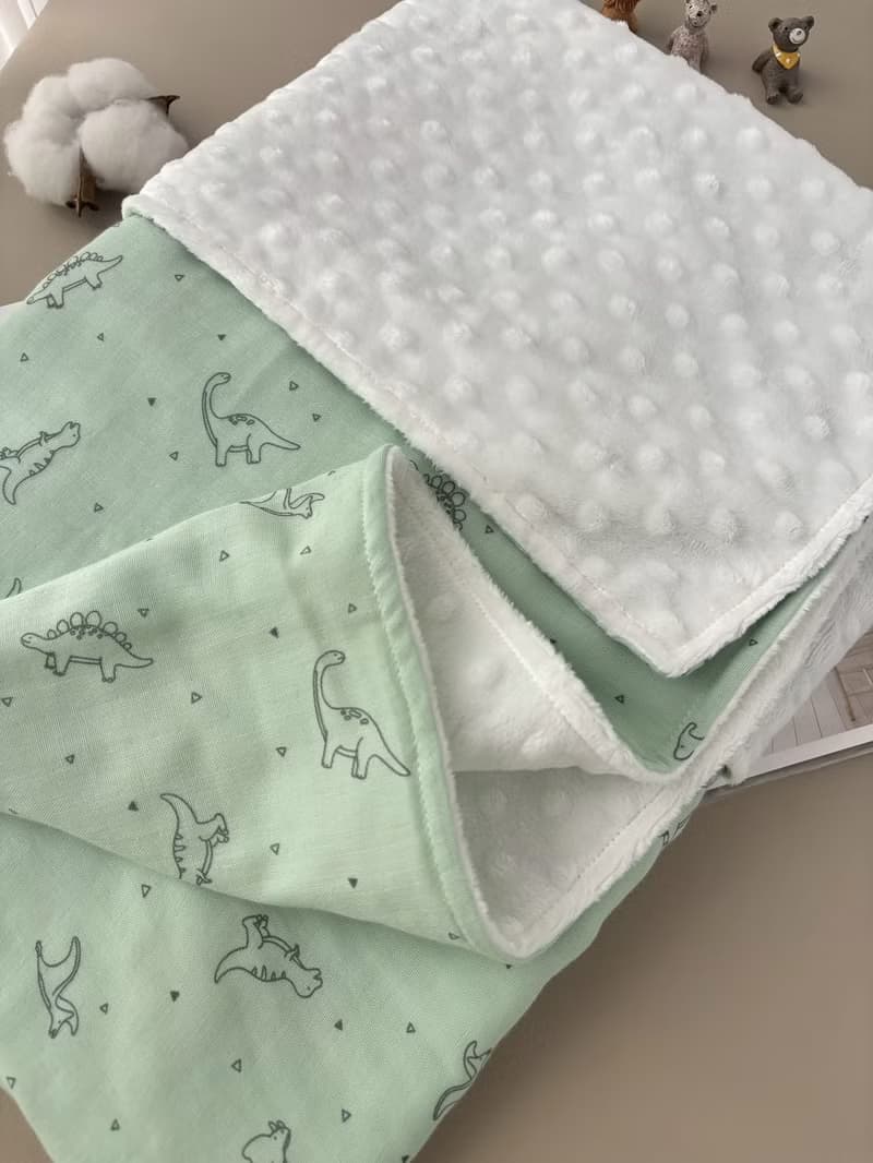 莫蘭迪綠小恐龍  寶寶荳荳絨毯 嬰兒手作 新生兒禮