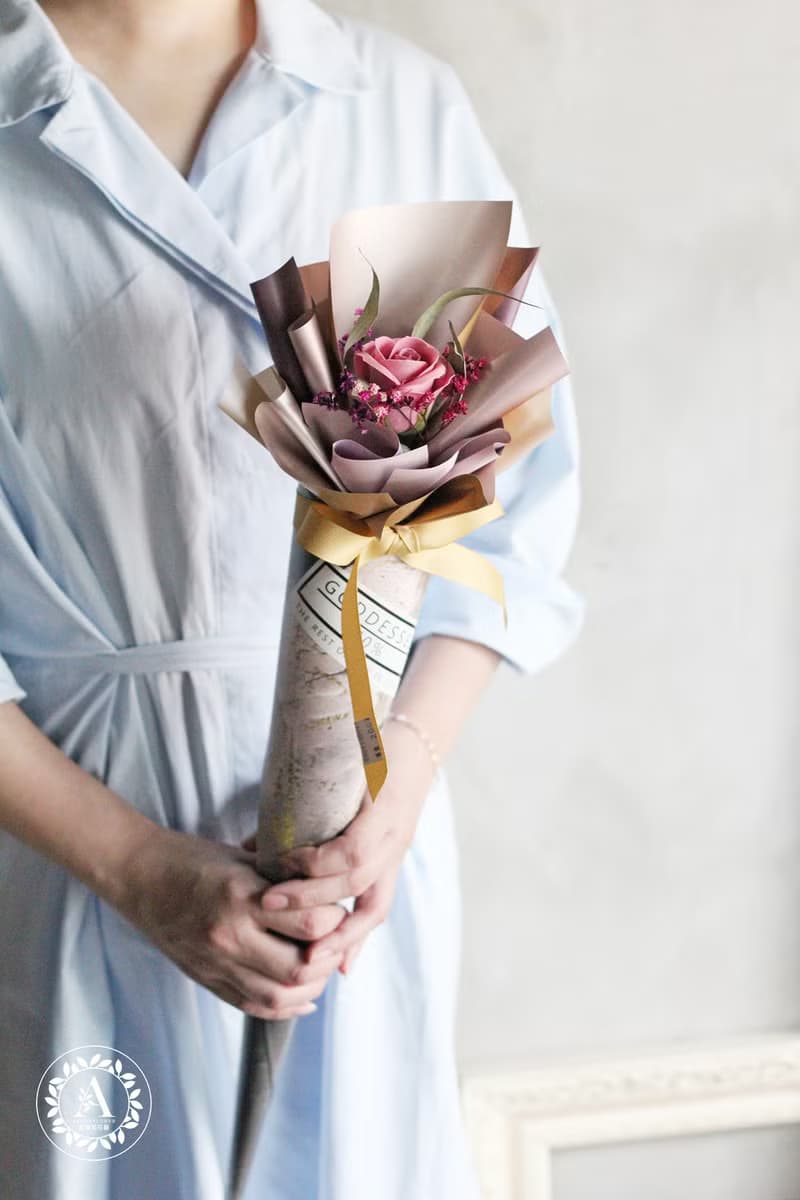 畢業花禮 / 香氛皂花系列 / 冰淇淋甜筒花束