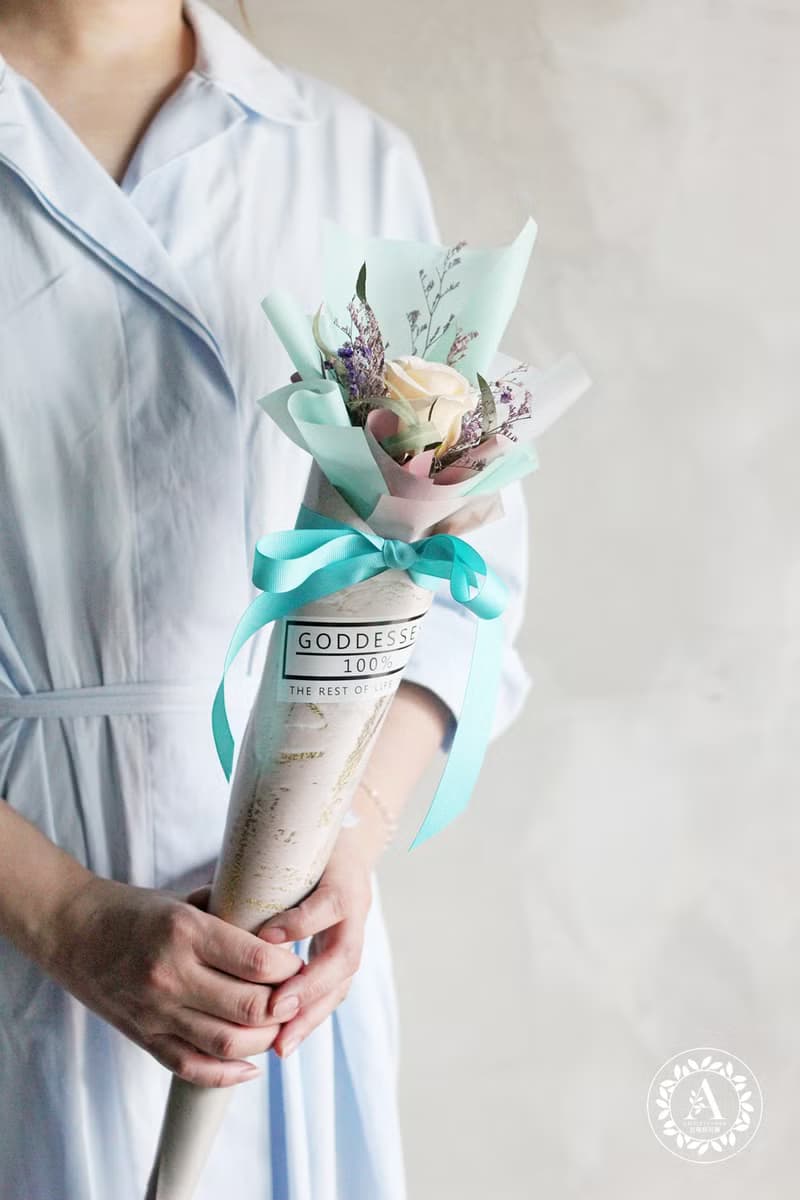 畢業花禮 / 香氛皂花系列 / 冰淇淋甜筒花束