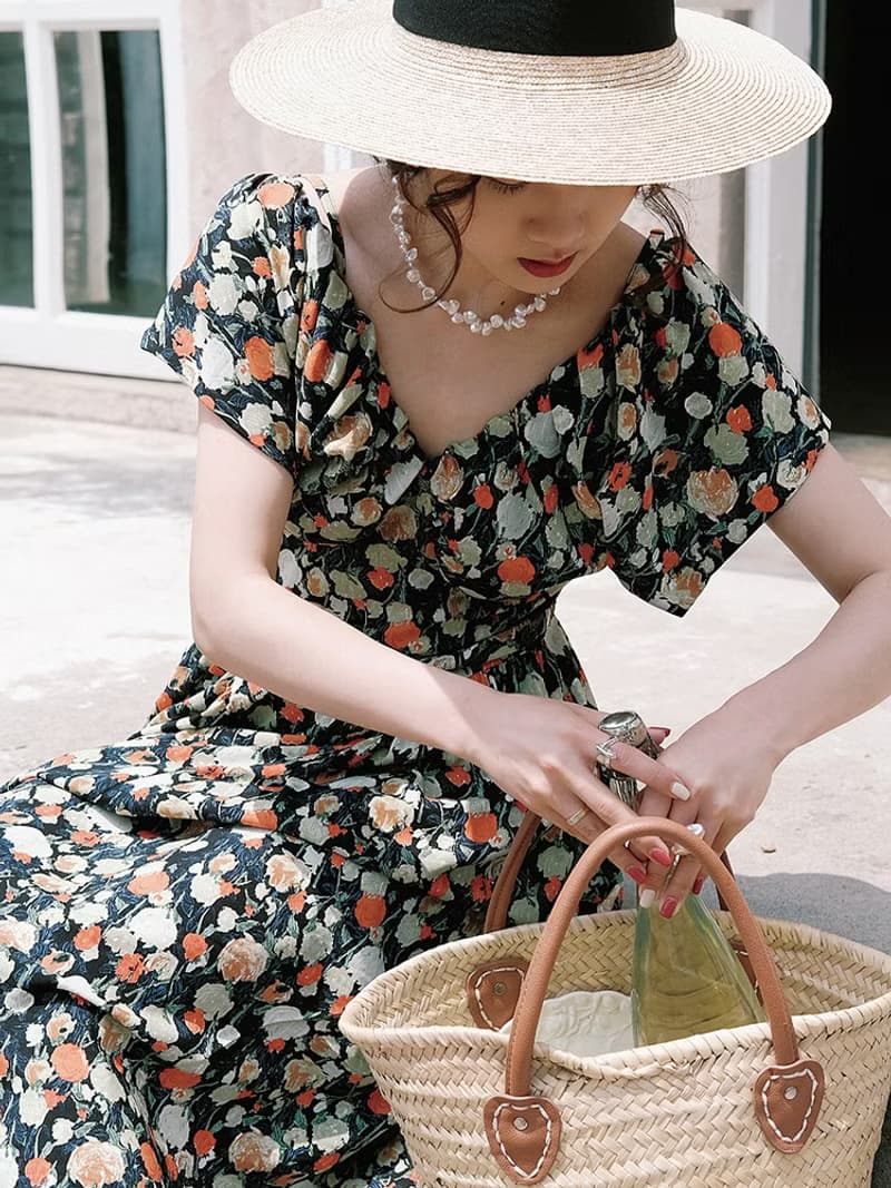 油畫花卉 悠長假期 少女蝴蝶袖碎花鬆緊洋裝 濃鬱法式浪漫連身裙