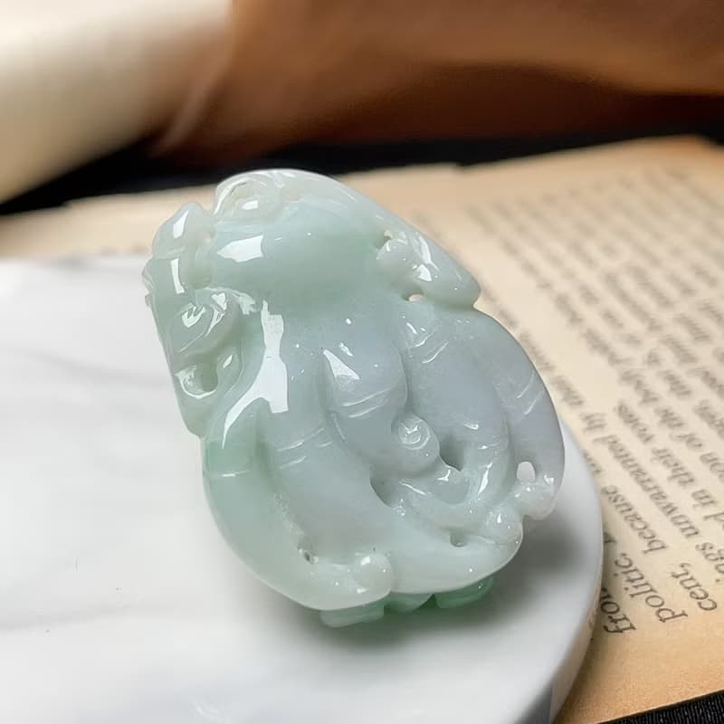飄陽綠翡翠巧雕如意人蔘吊飾 | 天然緬甸玉翡翠A貨 | 送禮
