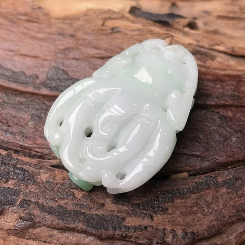 飄陽綠翡翠巧雕如意人蔘吊飾 | 天然緬甸玉翡翠A貨 | 送禮