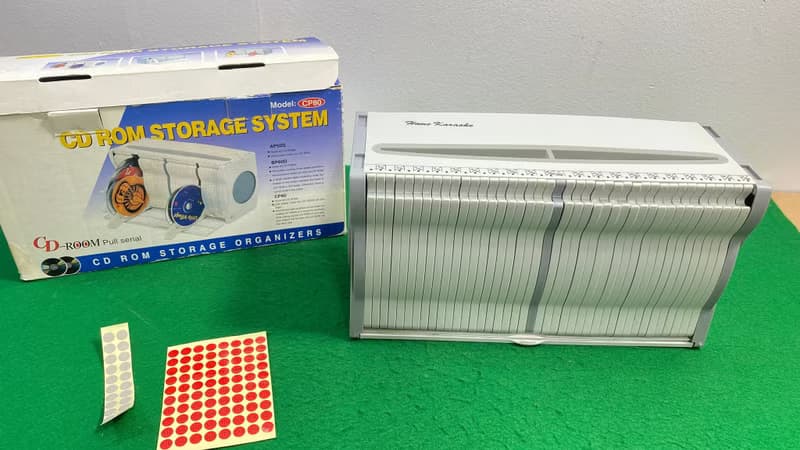 CD ROM 儲存系統組織器 CD ROM 全系列可容納 60 個 CD ROM