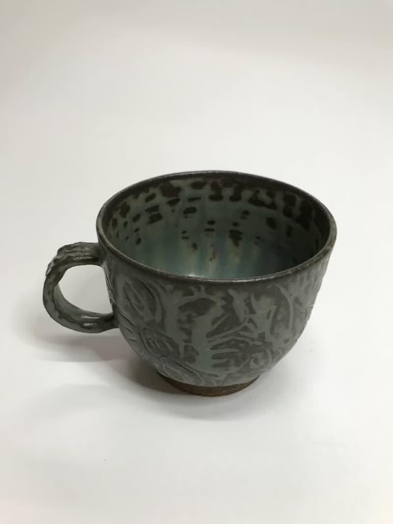 曾永鴻  灰釉刻花馬克杯