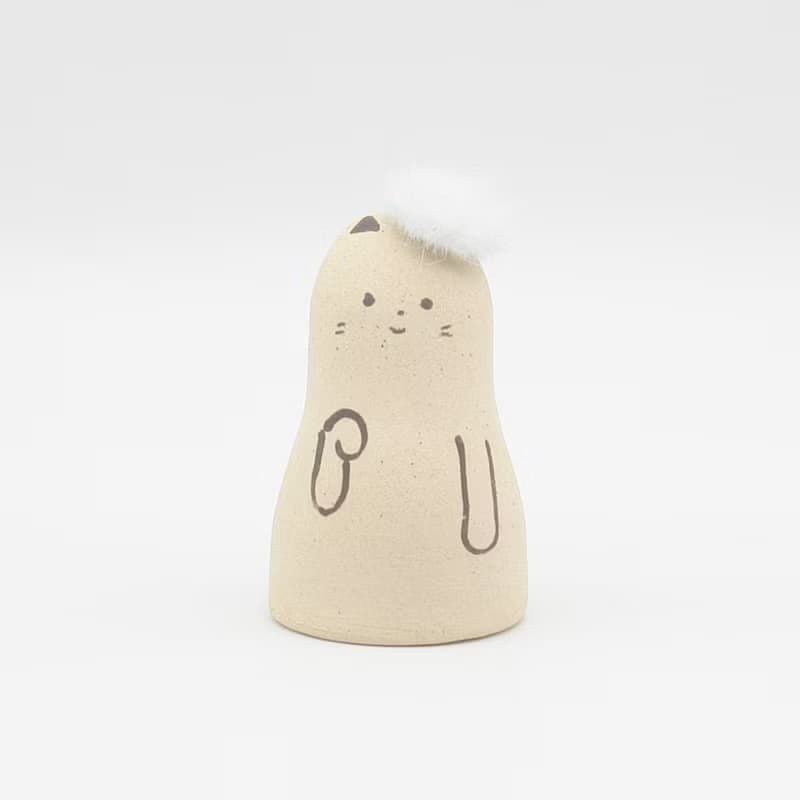 戴著貝雷帽的招財貓  手作陶偶