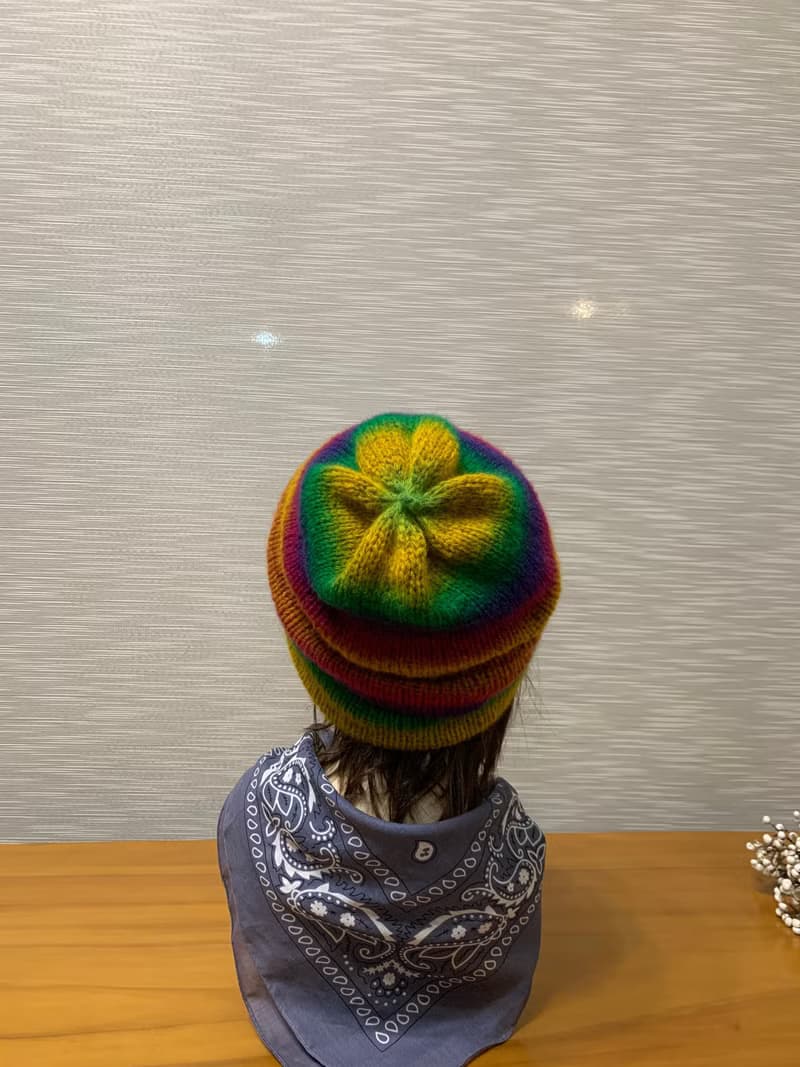 柔軟多用途領巾或圍巾或帽子。照片上4色可選。隨時變動顏色數量