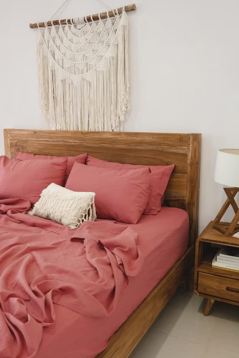 Rust pink linen fitted sheet / Softened linen bed sheet / Deep pocket