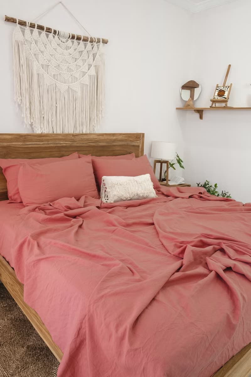 Rust pink linen fitted sheet / Softened linen bed sheet / Deep pocket