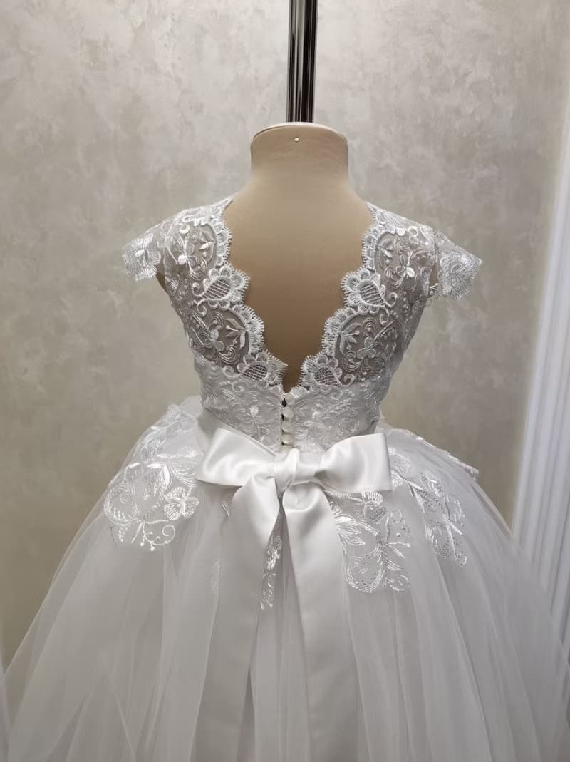 tulle flower girl dress for wedding, birthday, concerts.