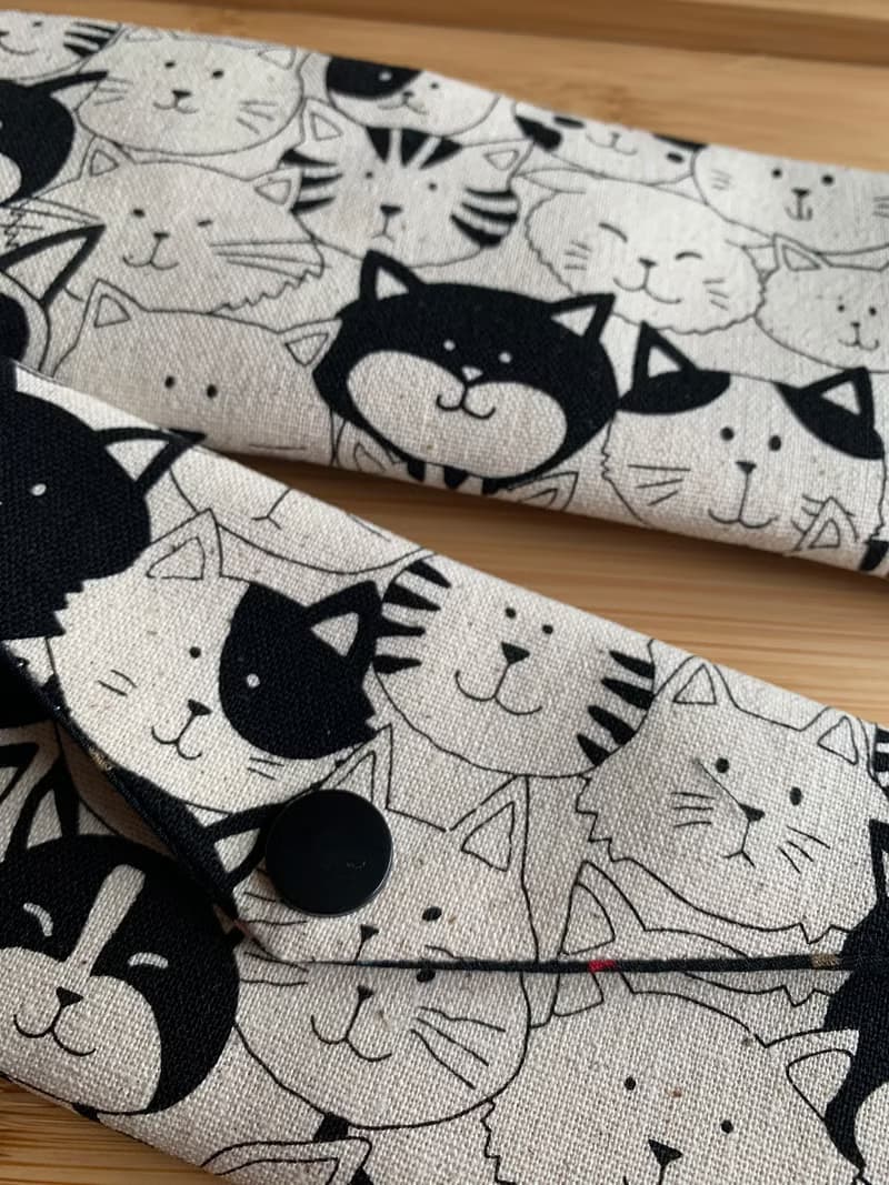 文青風環保筷袋 ~潮帥貓咪 耐看米白 收納 手作餐具袋
