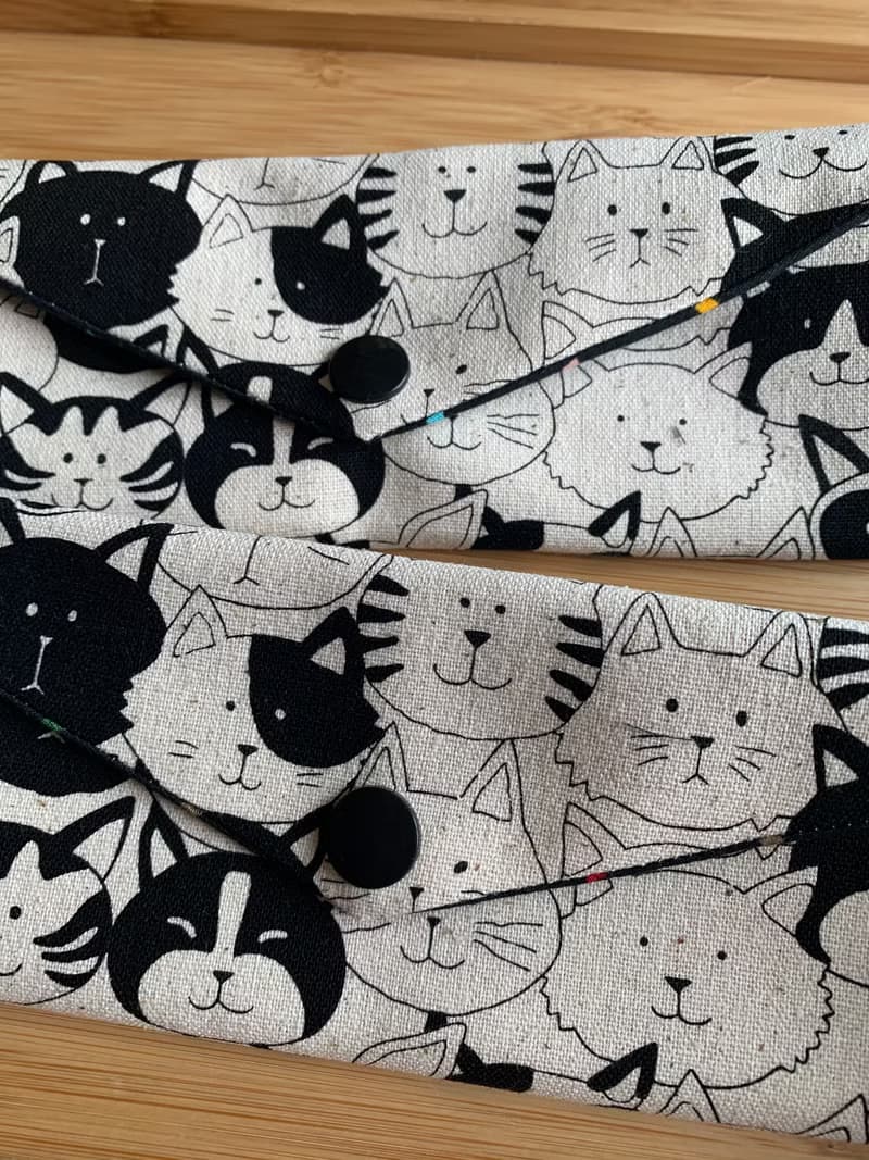 文青風環保筷袋 ~潮帥貓咪 耐看米白 收納 手作餐具袋