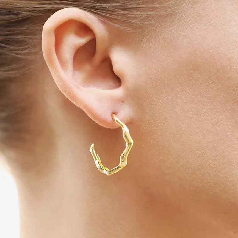 Jasmine 波浪圈式耳環 – 厚鍍金銀製