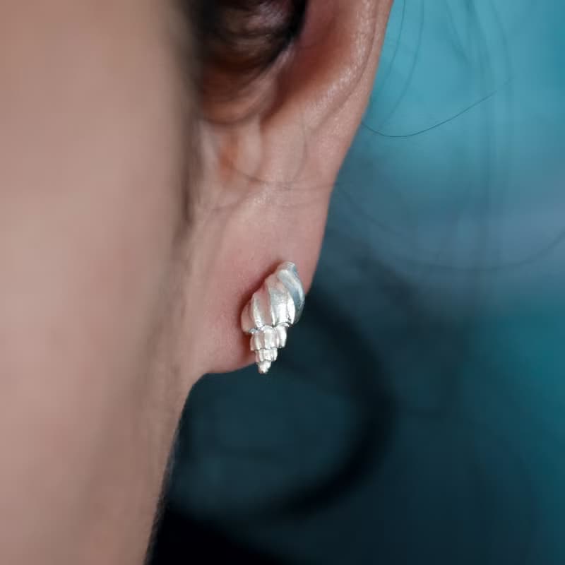 原創手作 海螺貝殼海洋生物粗紋螺純銀耳釘 一對