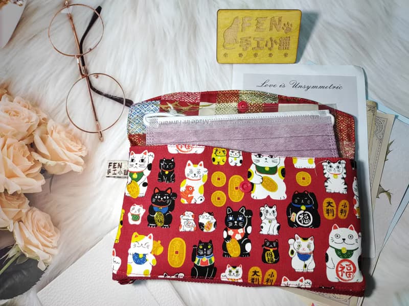 日本薄棉布款紅底招財貓拉鍊布紅包袋-下方拉鍊紅包袋-手作布紅包