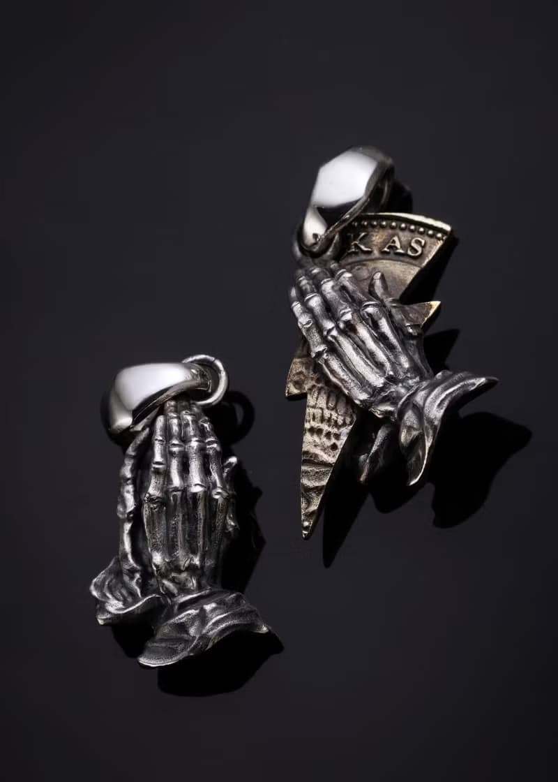 Lightning  Praying Hands Pendant |信仰錢幣閃電祈禱手吊墜項鍊