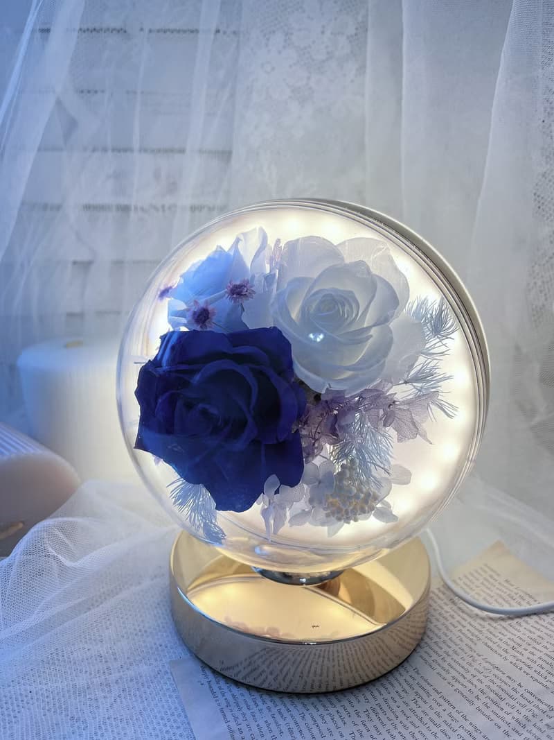 藍芯花藝 浪漫玫瑰星球觸控燈 生日禮物 情人節 永生花 母親節