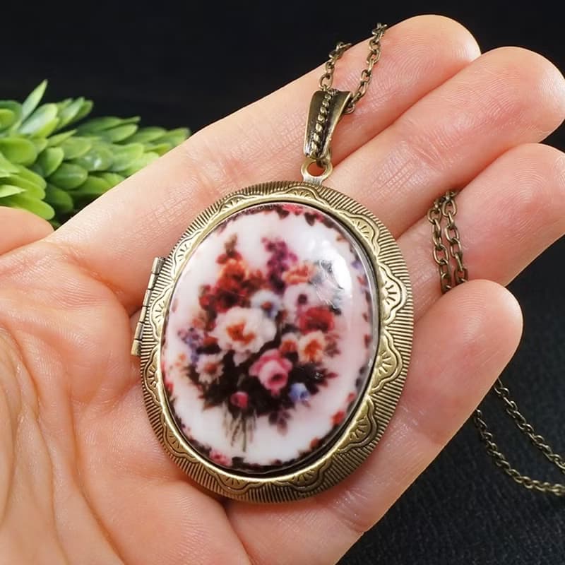 Rose Flower Bouquet Locket Porcelain Cameo Photo Locket Pendant Necklace Jewelry