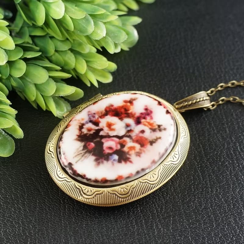 Rose Flower Bouquet Locket Porcelain Cameo Photo Locket Pendant Necklace Jewelry