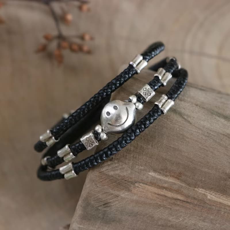 三圈手工編織蠟線手鍊搭配珠和吊飾泰銀 純銀笑臉手鍊 泰國手作