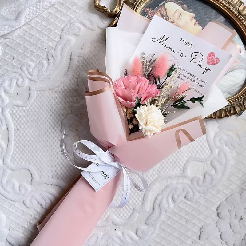 相依相偎 情人節 母親節花束 康乃馨花束 香氛花束 教師節花束 畢