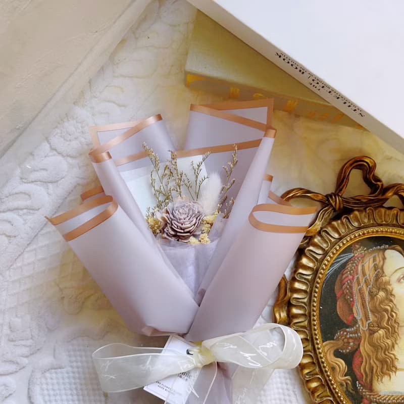 相依相偎 情人節 母親節花束 康乃馨花束 香氛花束 教師節花束 畢