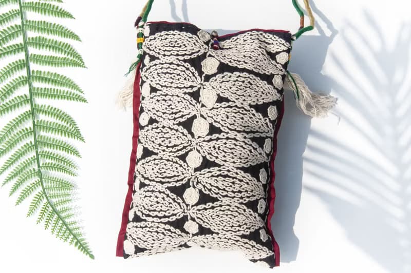 手縫純棉布側背包/刺繡斜背包/刺繡肩背包/indigo手縫藍染包-花朵