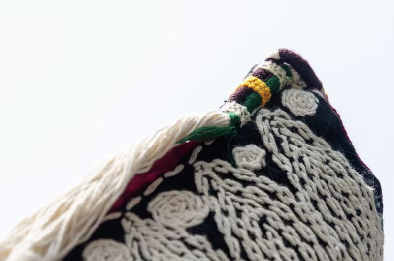 手縫純棉布側背包/刺繡斜背包/刺繡肩背包/indigo手縫藍染包-花朵