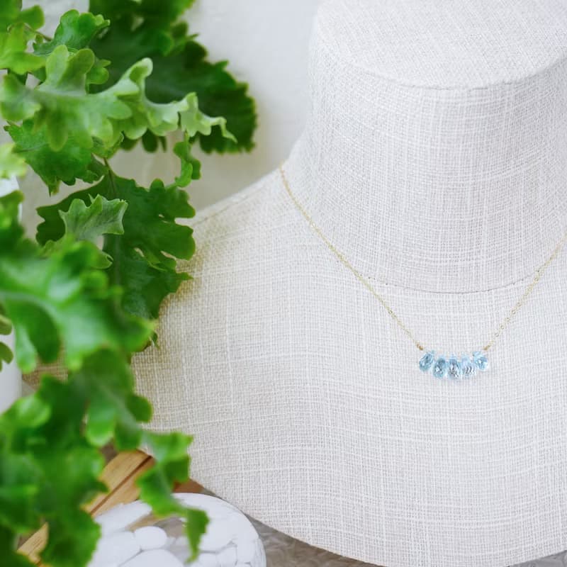 輕珠寶透涼冰塊 蔚藍托帕石項鍊水晶