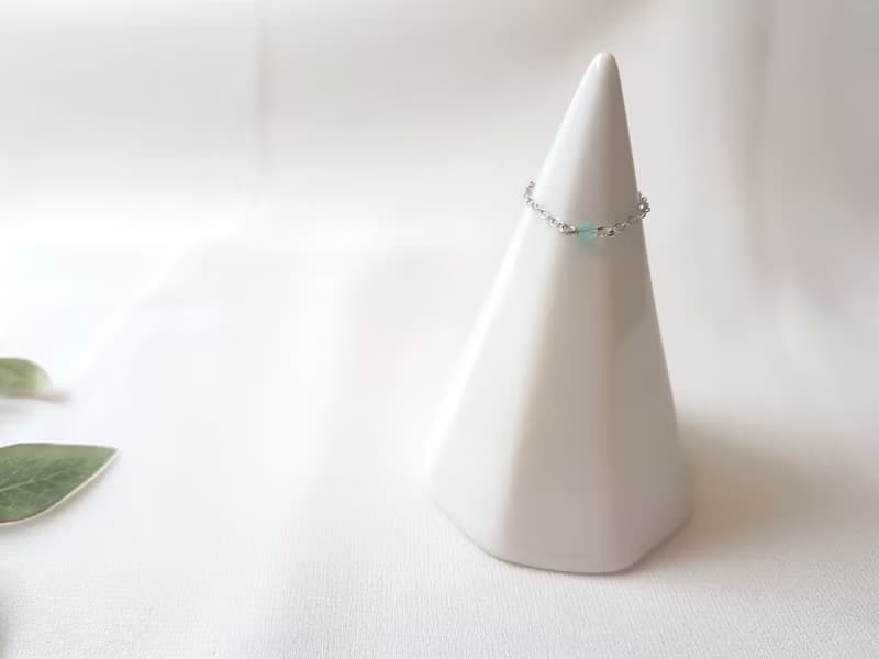 小水晶 細鍊 鍊戒 (蛋白綠)